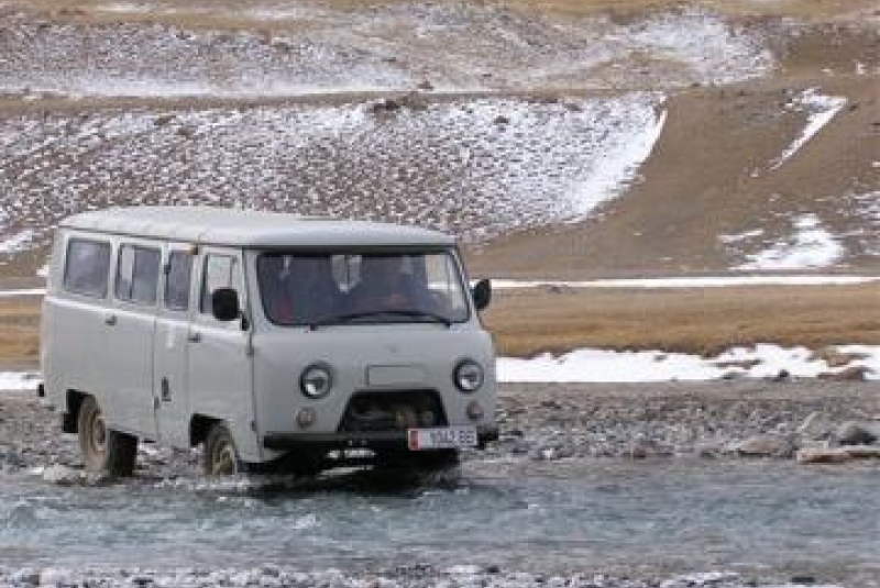 Kirgizsko - poľovačka na vlka a kozorožca / Lov ovce Marco Polo - Argali