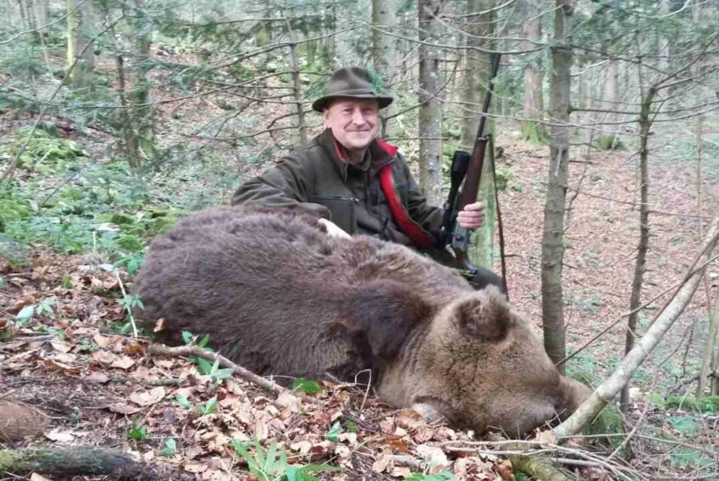 Európa / Poľovačka na medveďa v Chorvátsku Európa / Poľovačka na medveďa v Chorvátsku